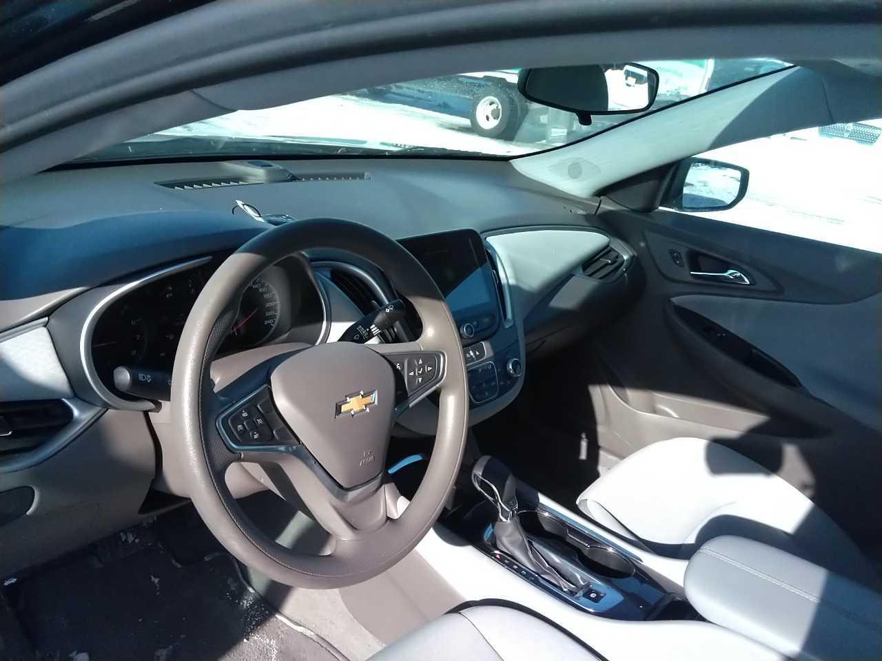 2022 Chevrolet Malibu LT Photo