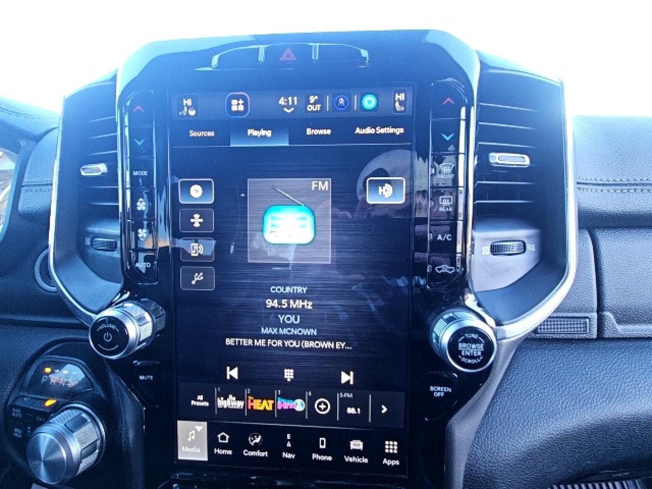 2022 RAM 1500 Laramie Photo