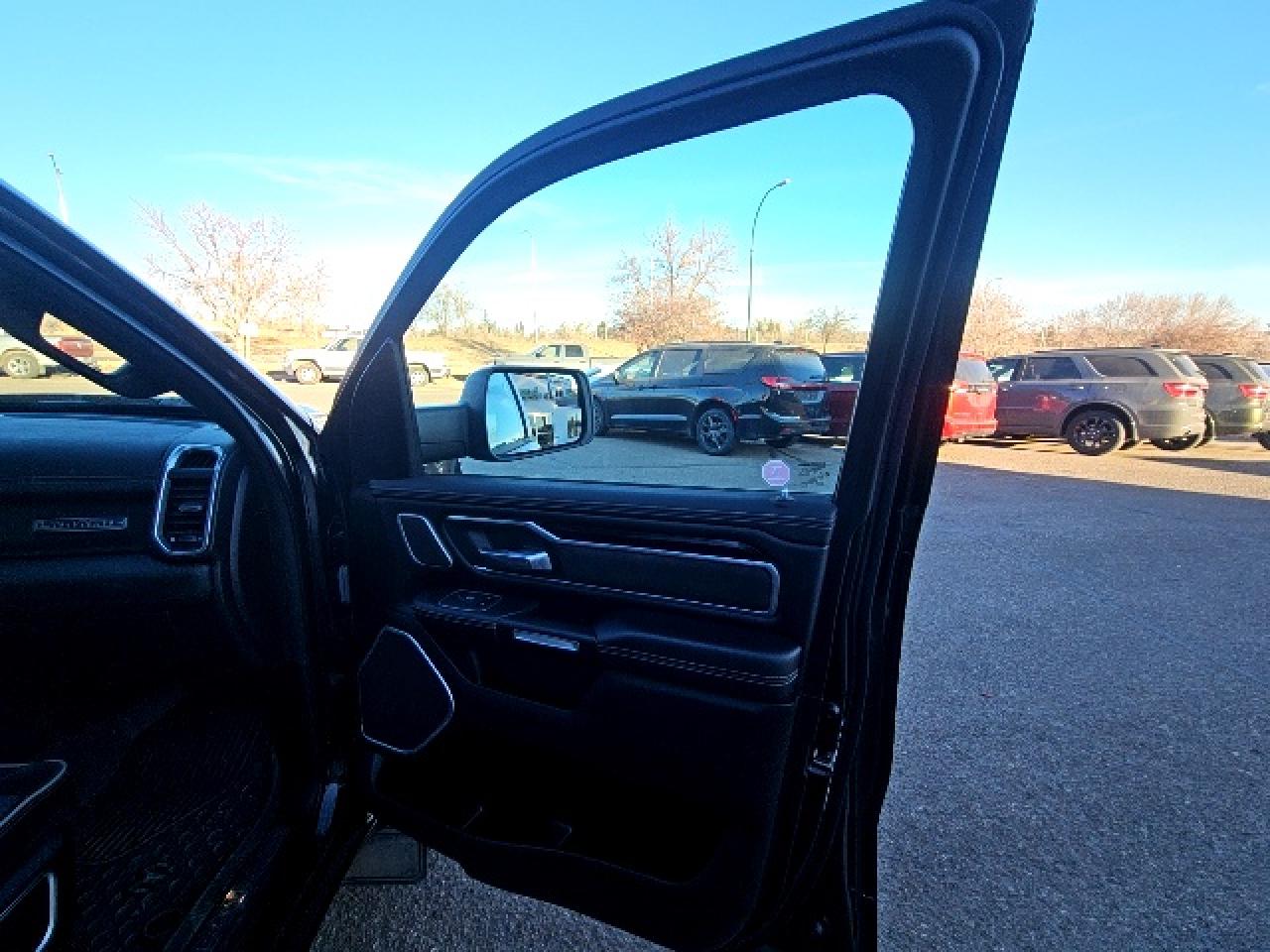 2022 RAM 1500 Laramie Photo