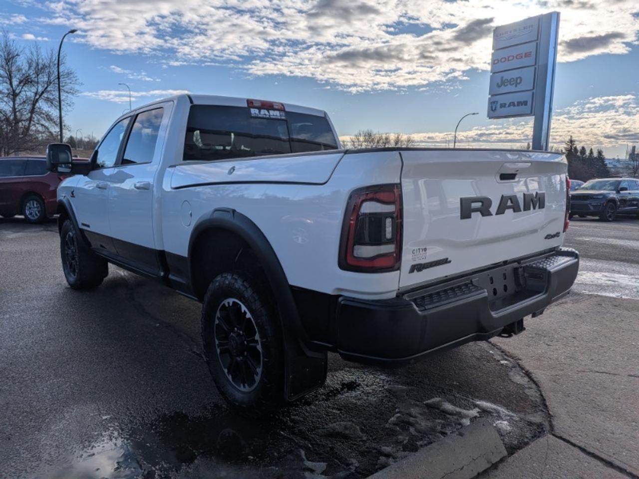 2024 RAM 2500 REBEL CREW 6'4" 4X4 6.7L DIESEL 6AT Photo4