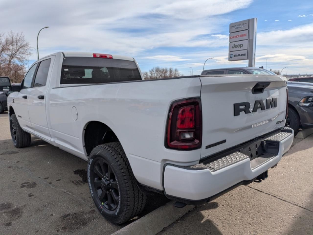 2026 RAM 3500 Big Horn Photo4