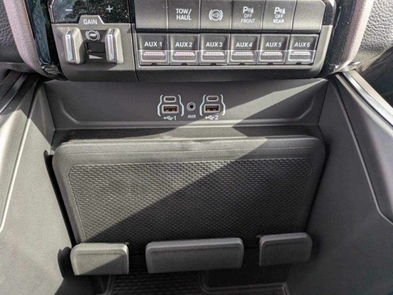 2026 RAM 3500 Big Horn Photo