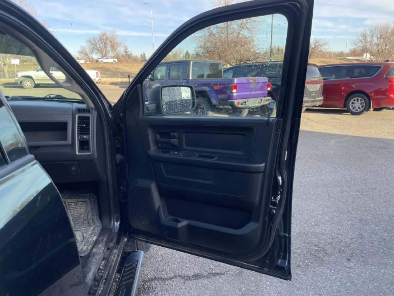 2017 RAM 1500 Express Photo