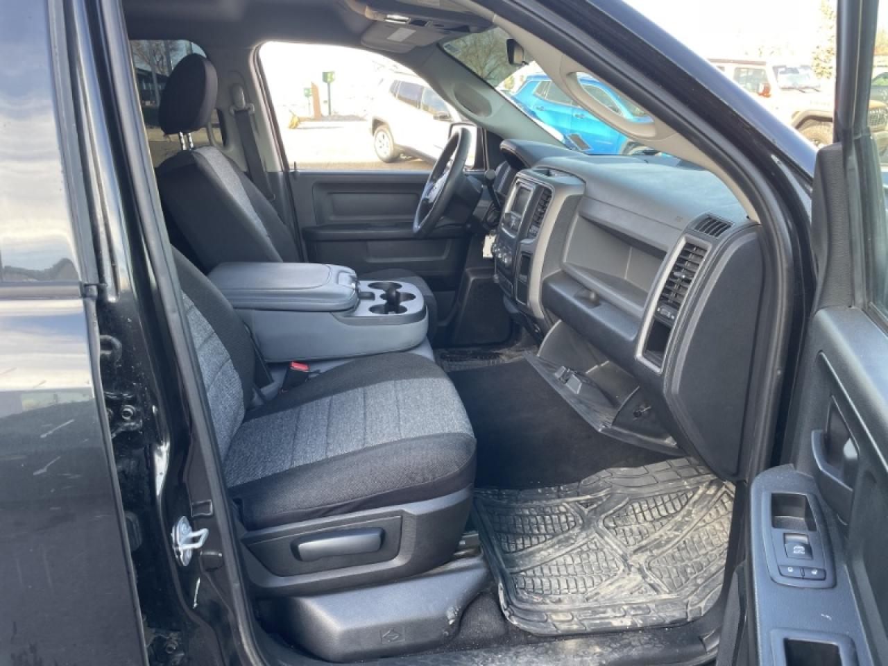 2017 RAM 1500 Express Photo