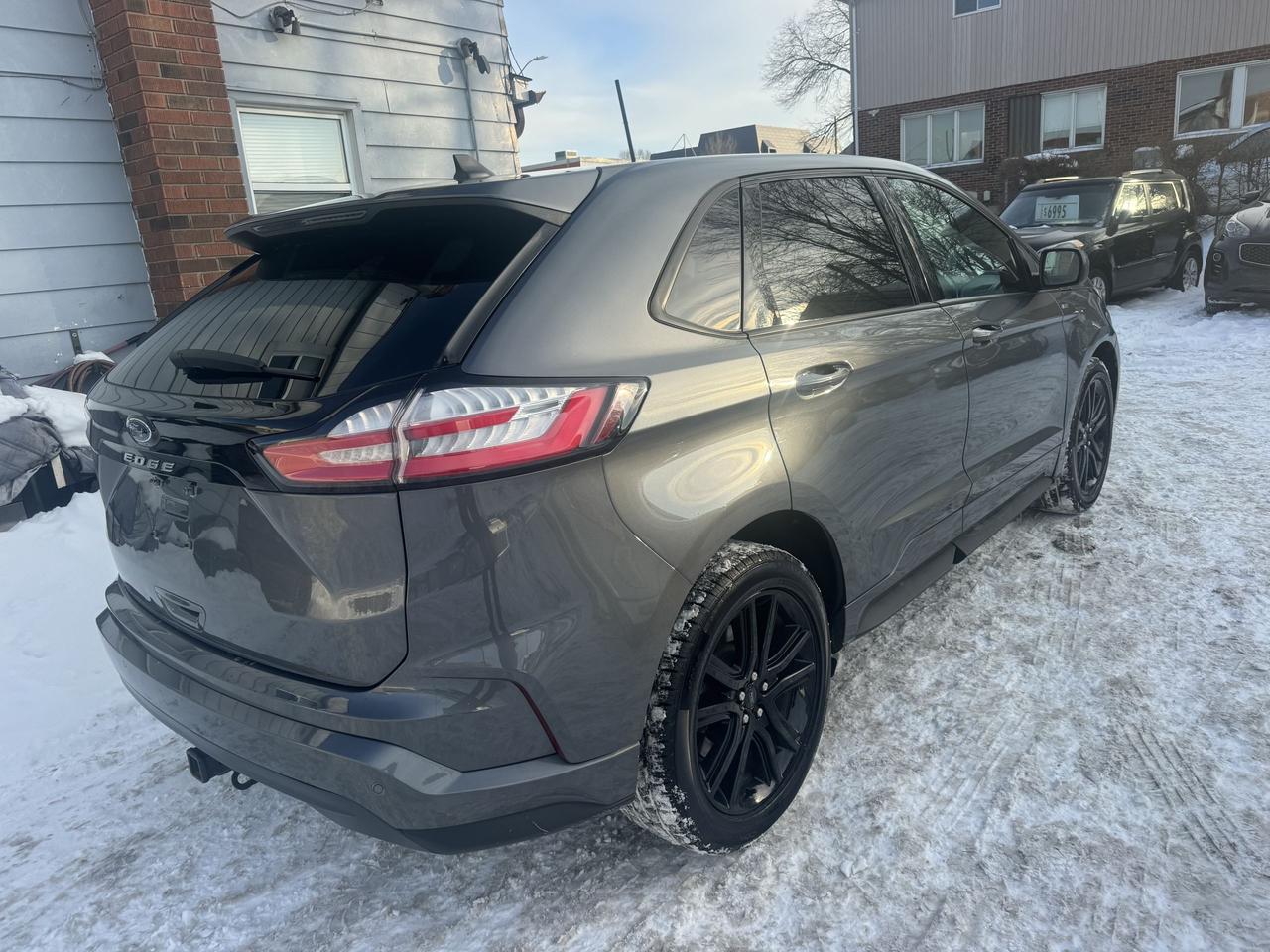 2022 Ford Edge ST Line Photo4