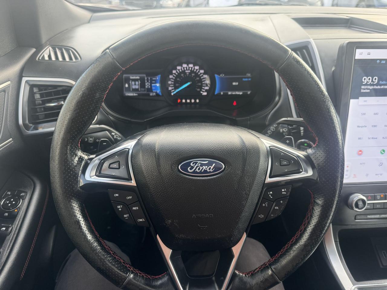 2022 Ford Edge ST Line Photo