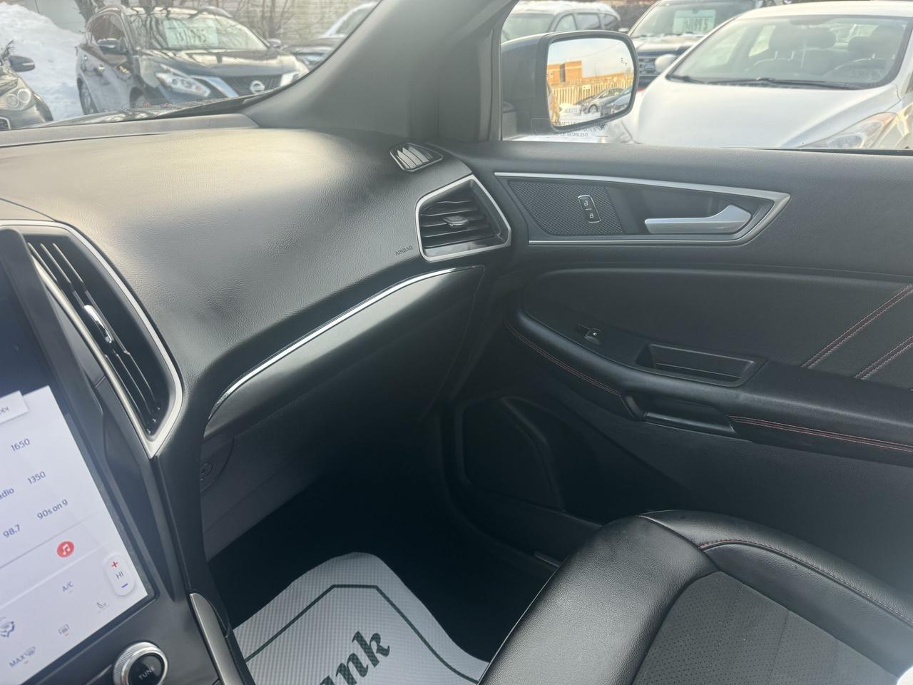 2022 Ford Edge ST Line Photo