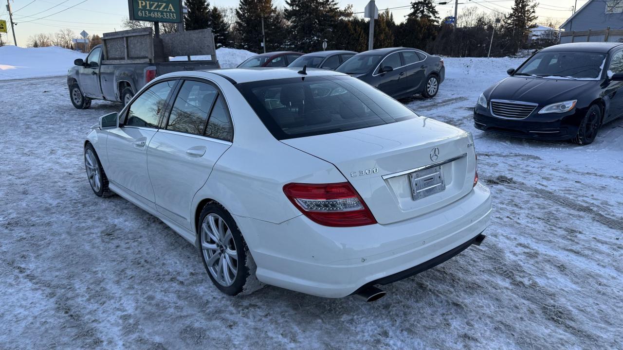 2011 Mercedes-Benz C-Class C 300 Photo