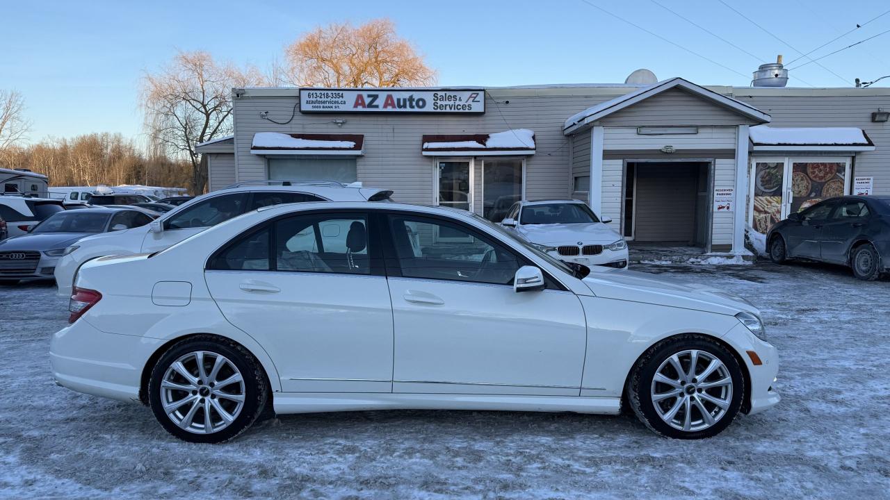 2011 Mercedes-Benz C-Class C 300 Photo