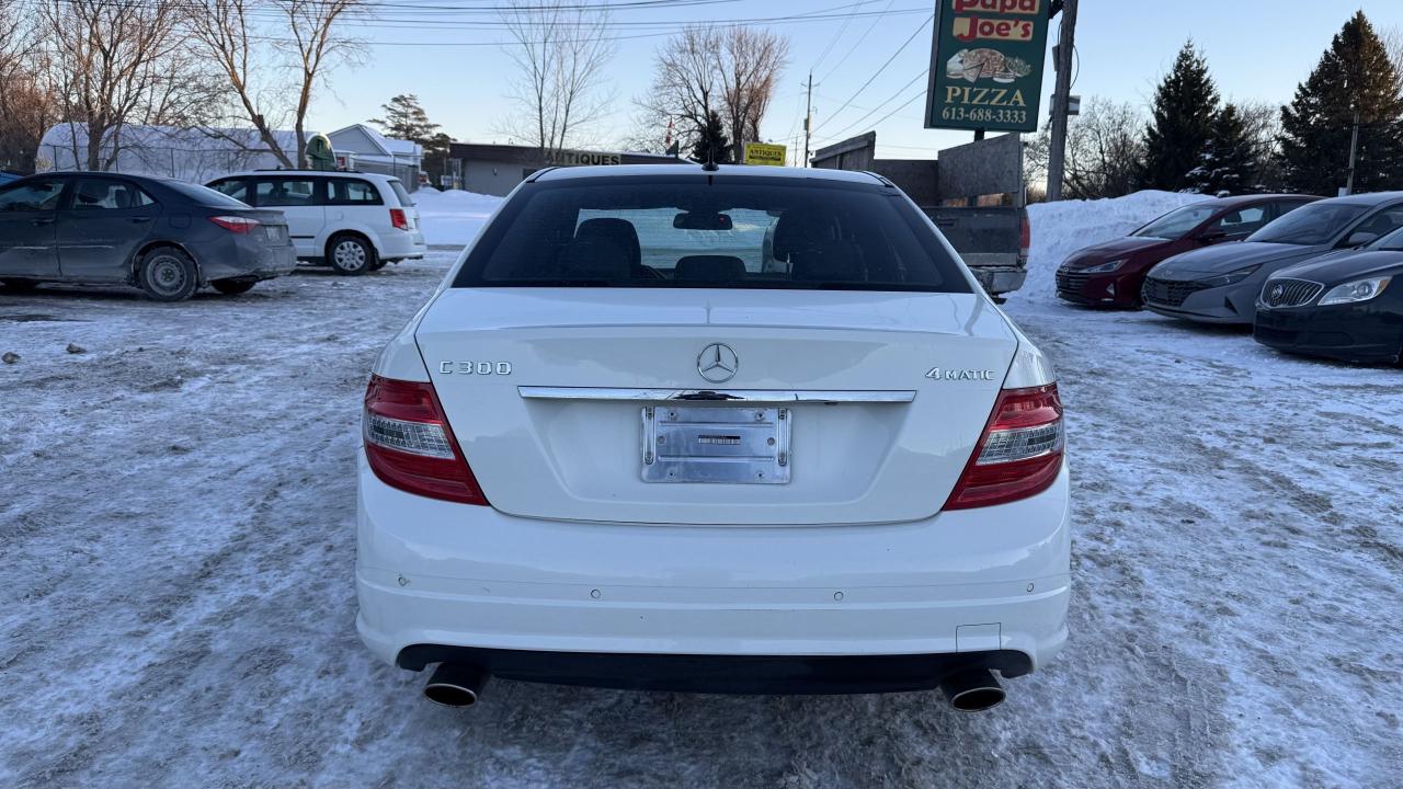 2011 Mercedes-Benz C-Class C 300 Photo4