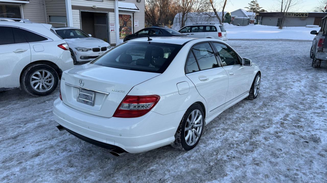 2011 Mercedes-Benz C-Class C 300 Photo