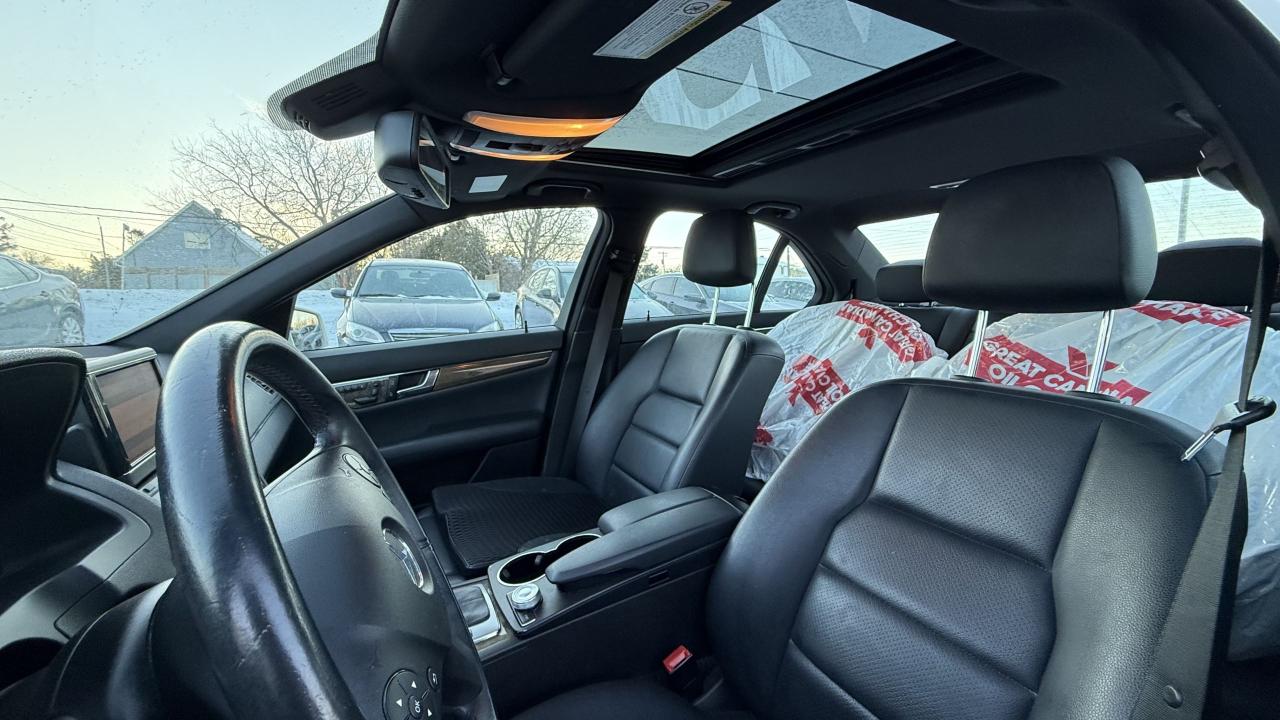 2011 Mercedes-Benz C-Class C 300 Photo