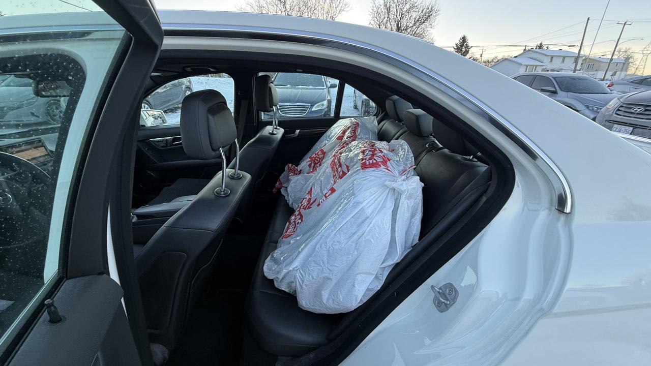 2011 Mercedes-Benz C-Class C 300 Photo