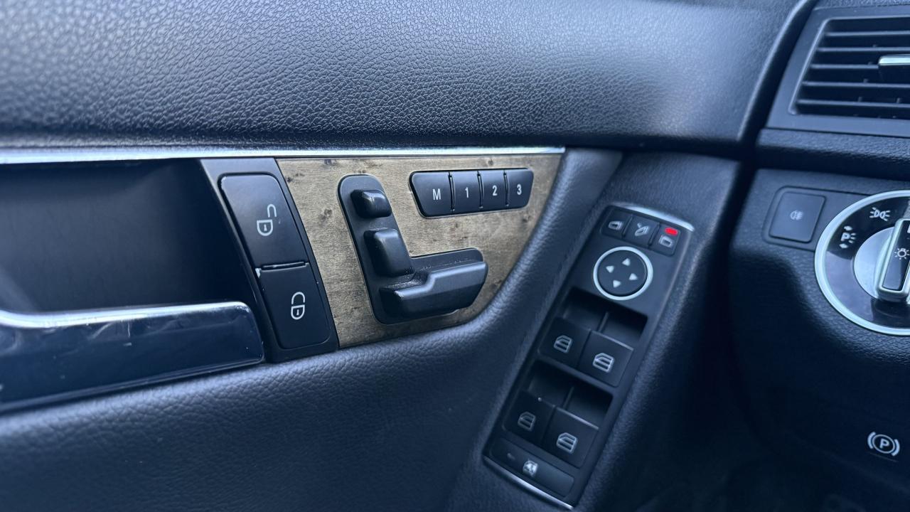 2011 Mercedes-Benz C-Class C 300 Photo