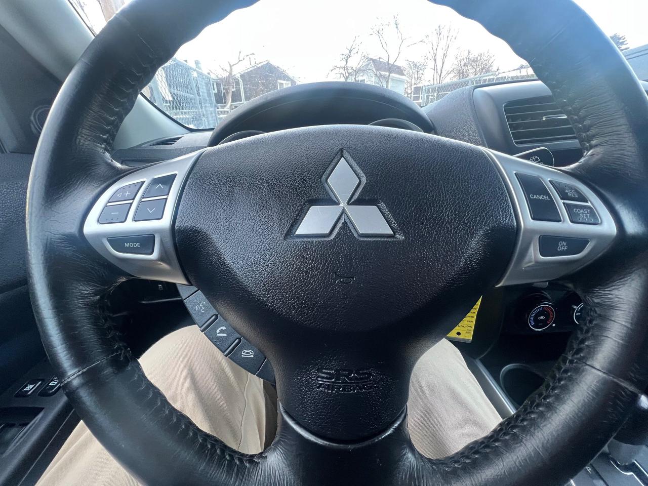 2011 Mitsubishi RVR SE-EXTRA CLEAN-AUTOMATIC & MORE! Photo