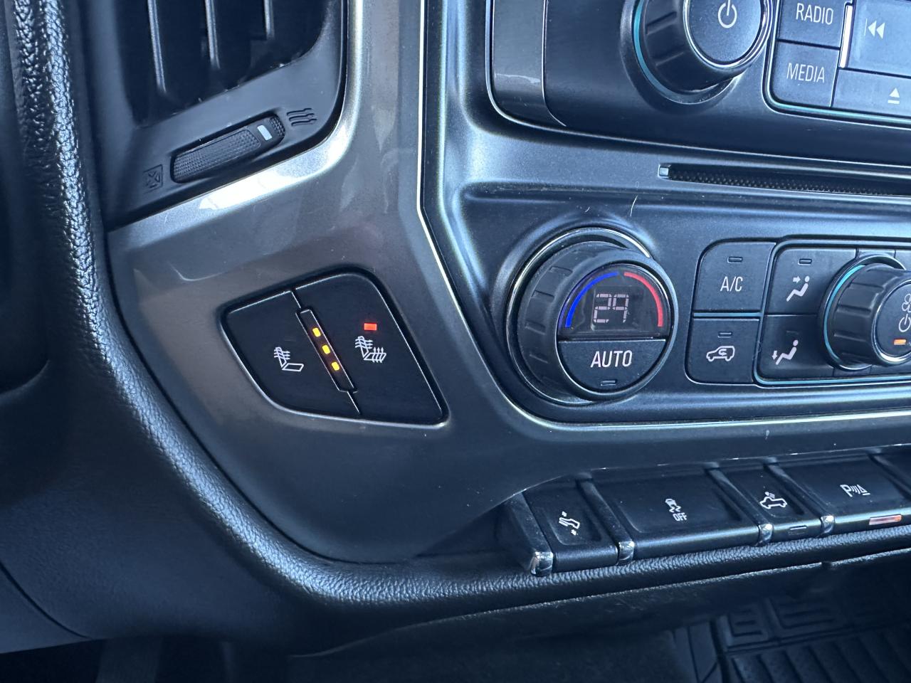 2017 Chevrolet Silverado 1500 4WD Crew Cab 2LT Z 71 Leather/Navigation Photo