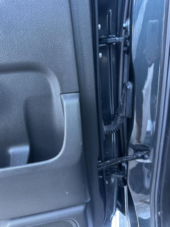 2017 Chevrolet Silverado 1500 4WD Crew Cab 2LT Z 71 Leather/Navigation Photo