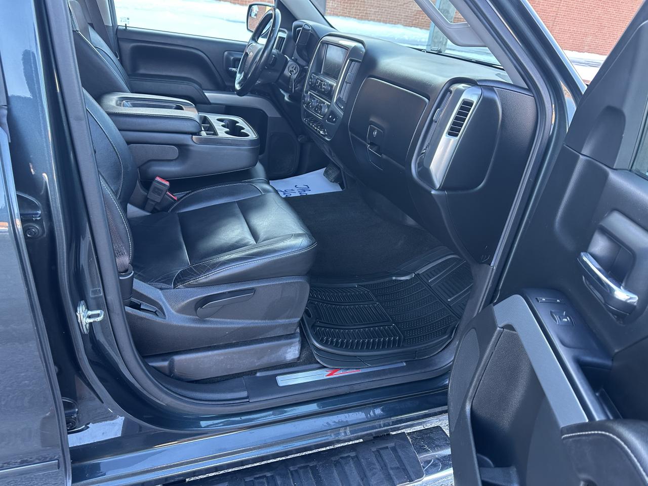 2017 Chevrolet Silverado 1500 4WD Crew Cab 2LT Z 71 Leather/Navigation Photo