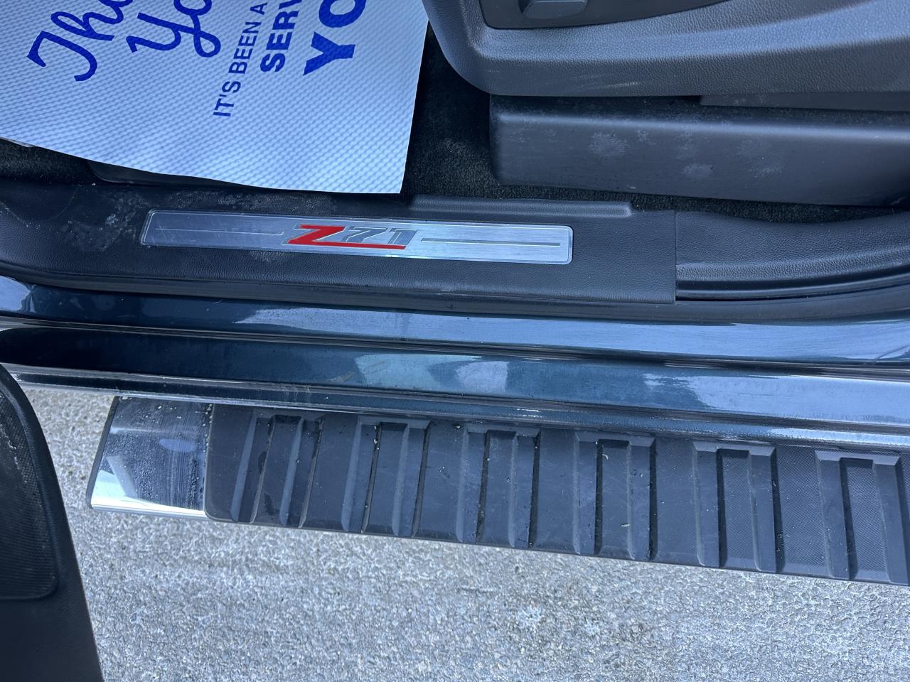 2017 Chevrolet Silverado 1500 4WD Crew Cab 2LT Z 71 Leather/Navigation Photo
