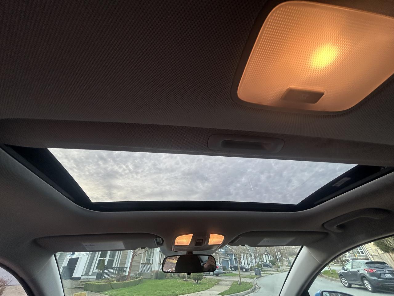 2017 Hyundai Elantra GLS - Photo #11