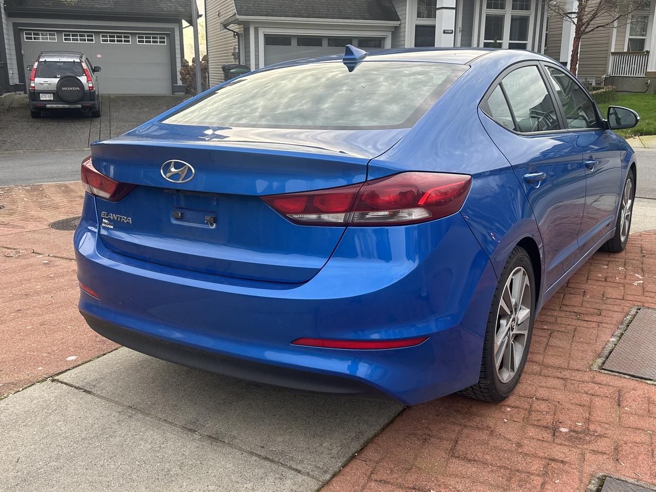 2017 Hyundai Elantra GLS - Photo #6