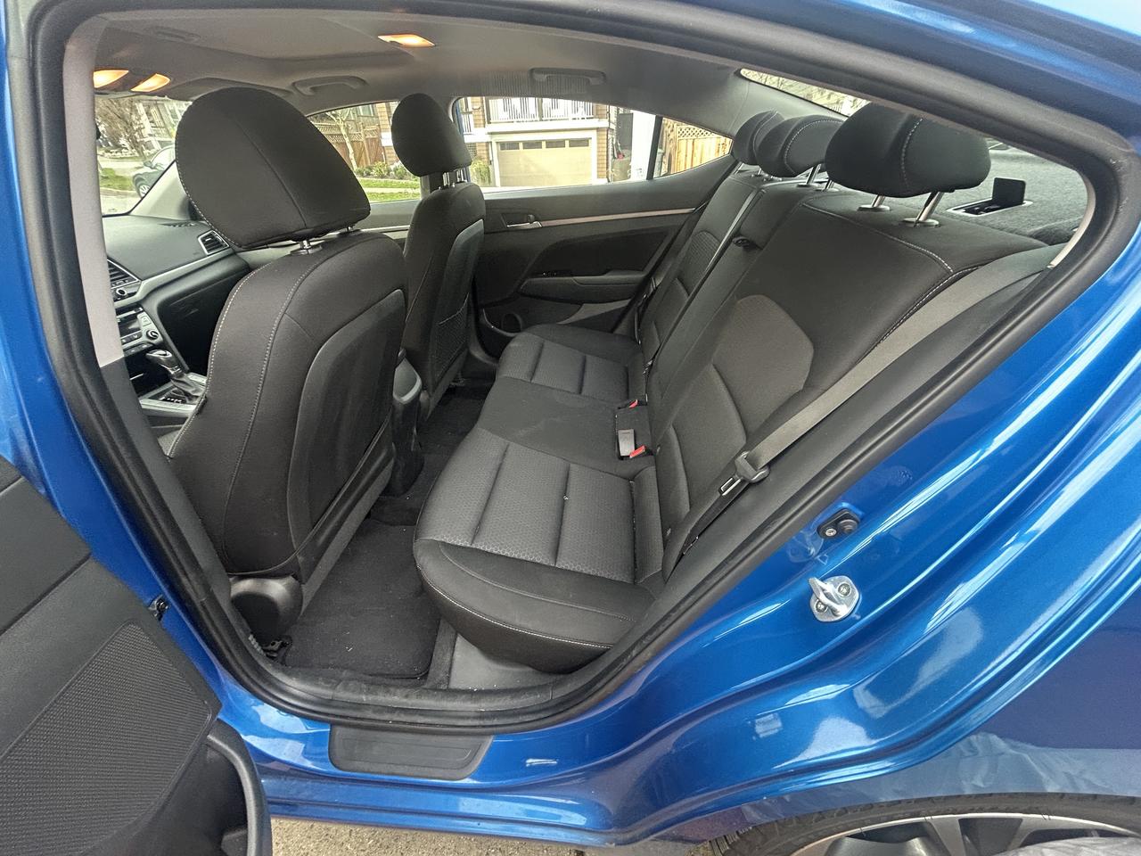 2017 Hyundai Elantra GLS - Photo #10