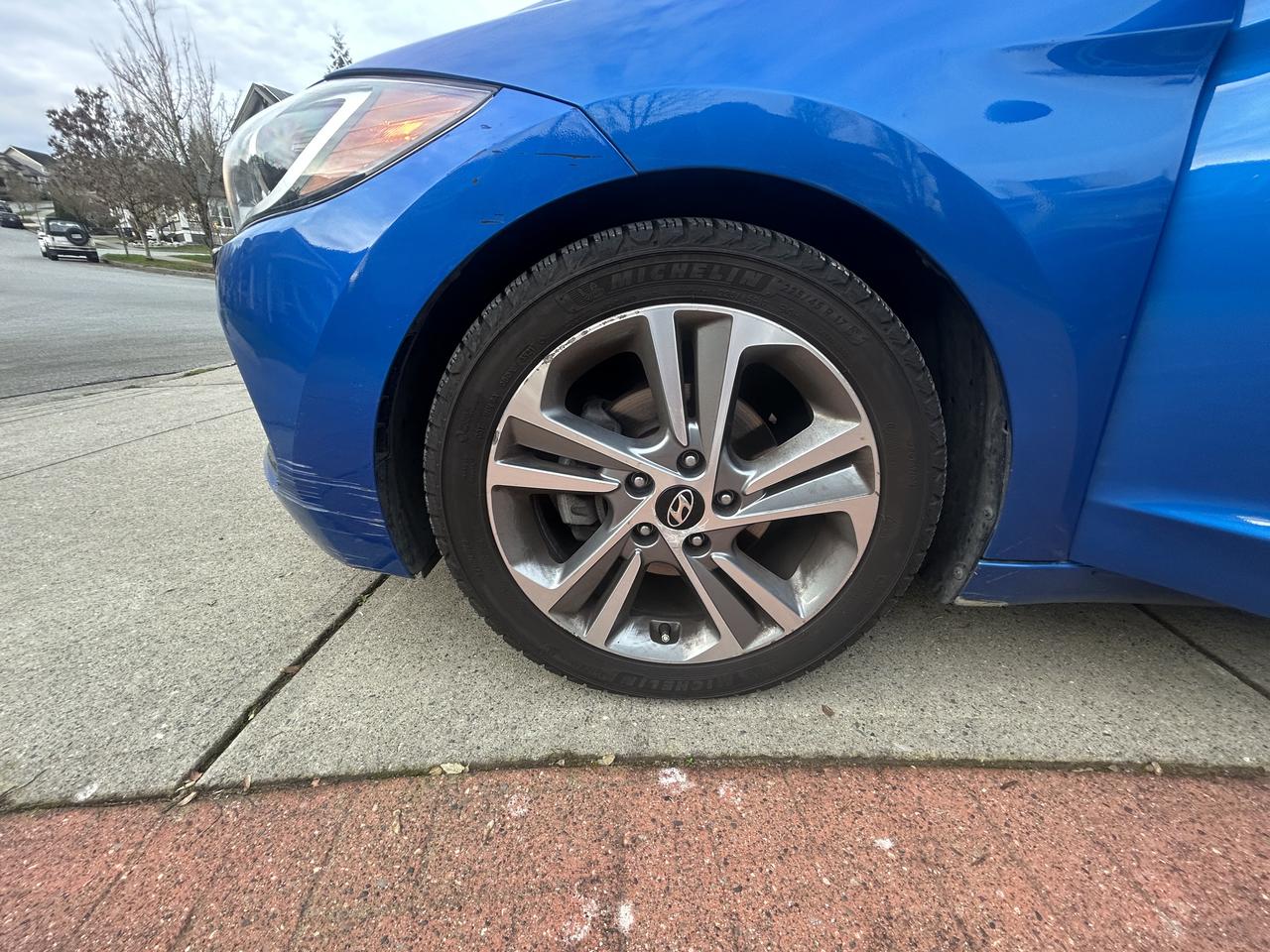 2017 Hyundai Elantra GLS - Photo #13