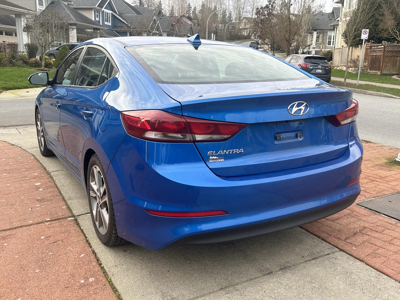 2017 Hyundai Elantra GLS - Photo #3