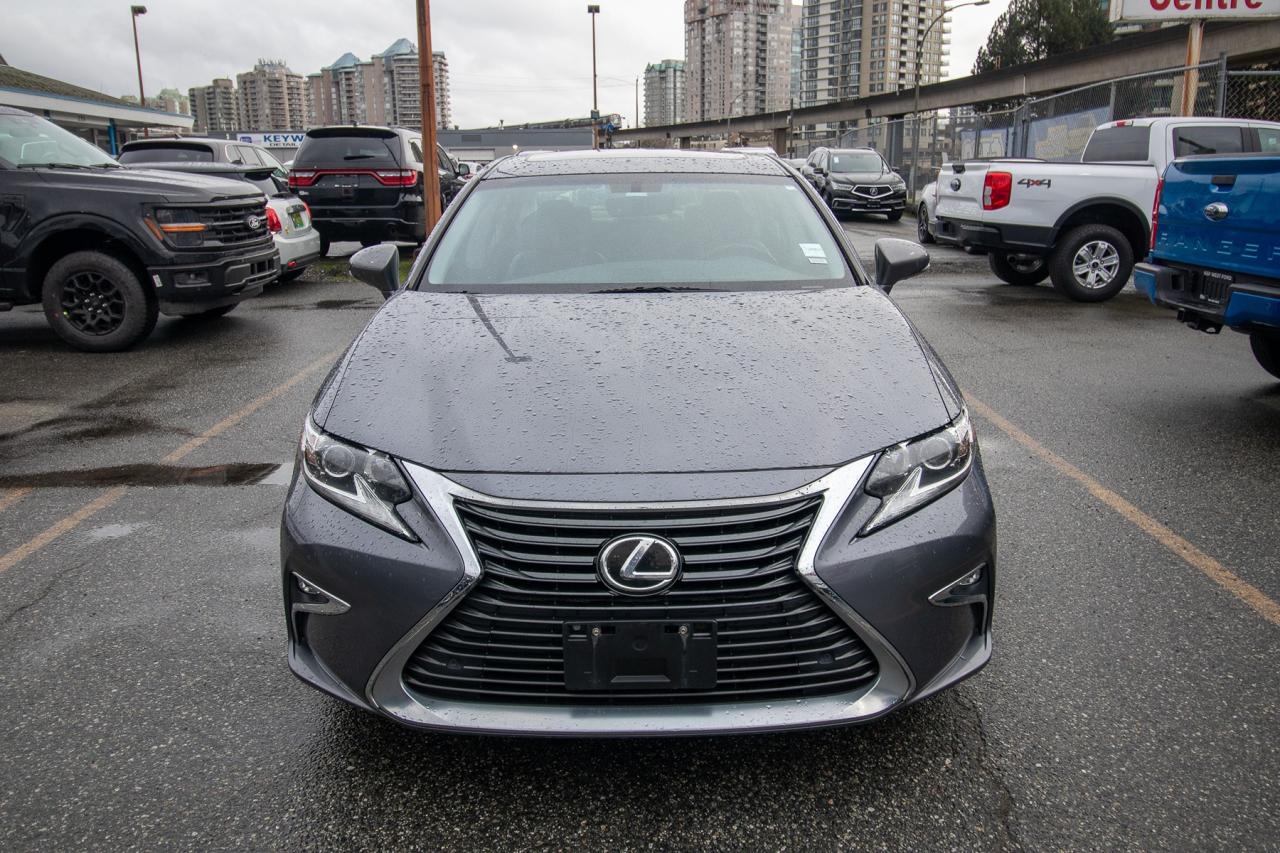 2016 Lexus ES 350  Photo3