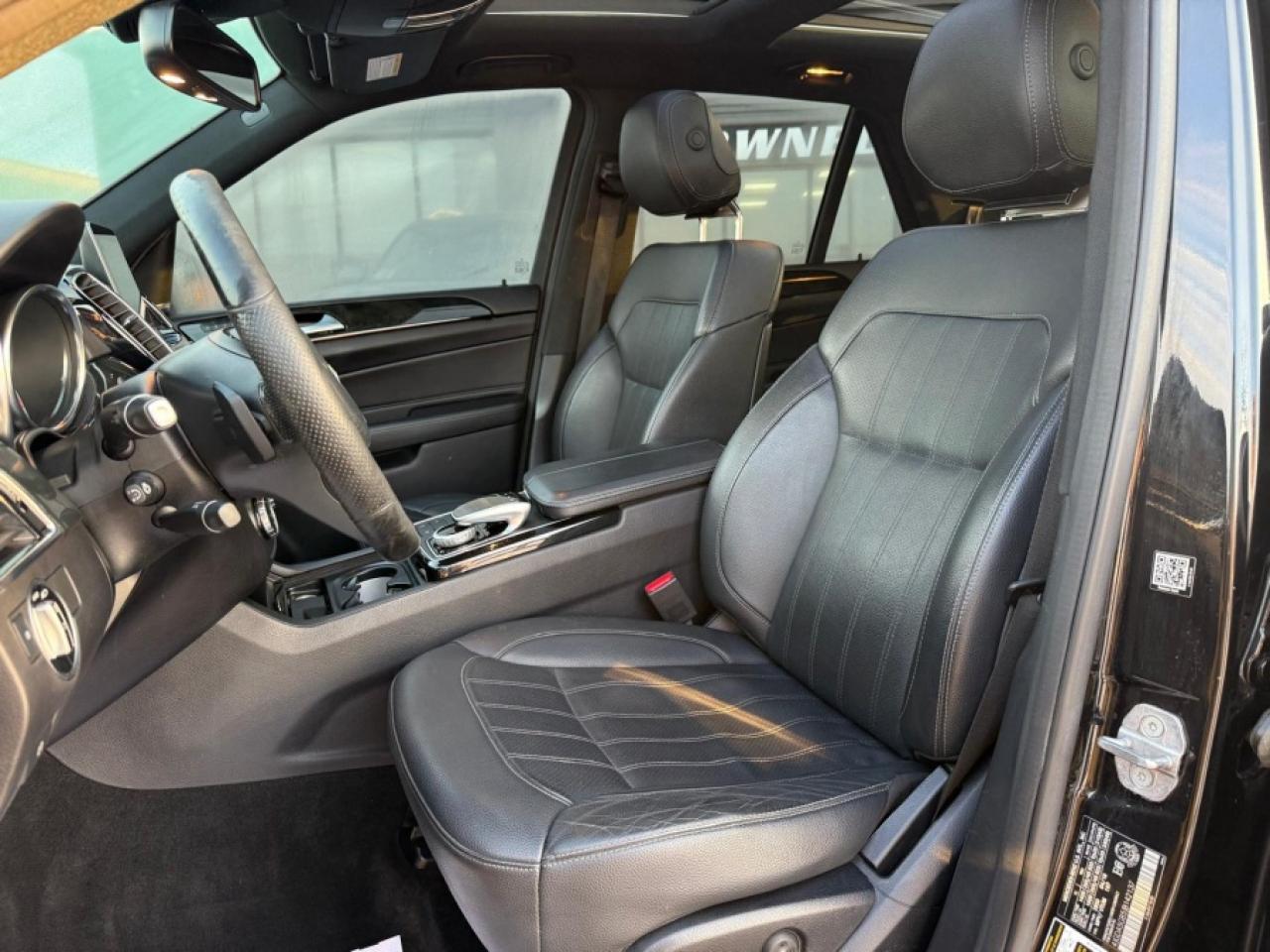 2018 Mercedes-Benz GLE GLE 400 4MATIC/ AMG PACKAGE/ PANO SUNROOF/ NAVI - Photo #12