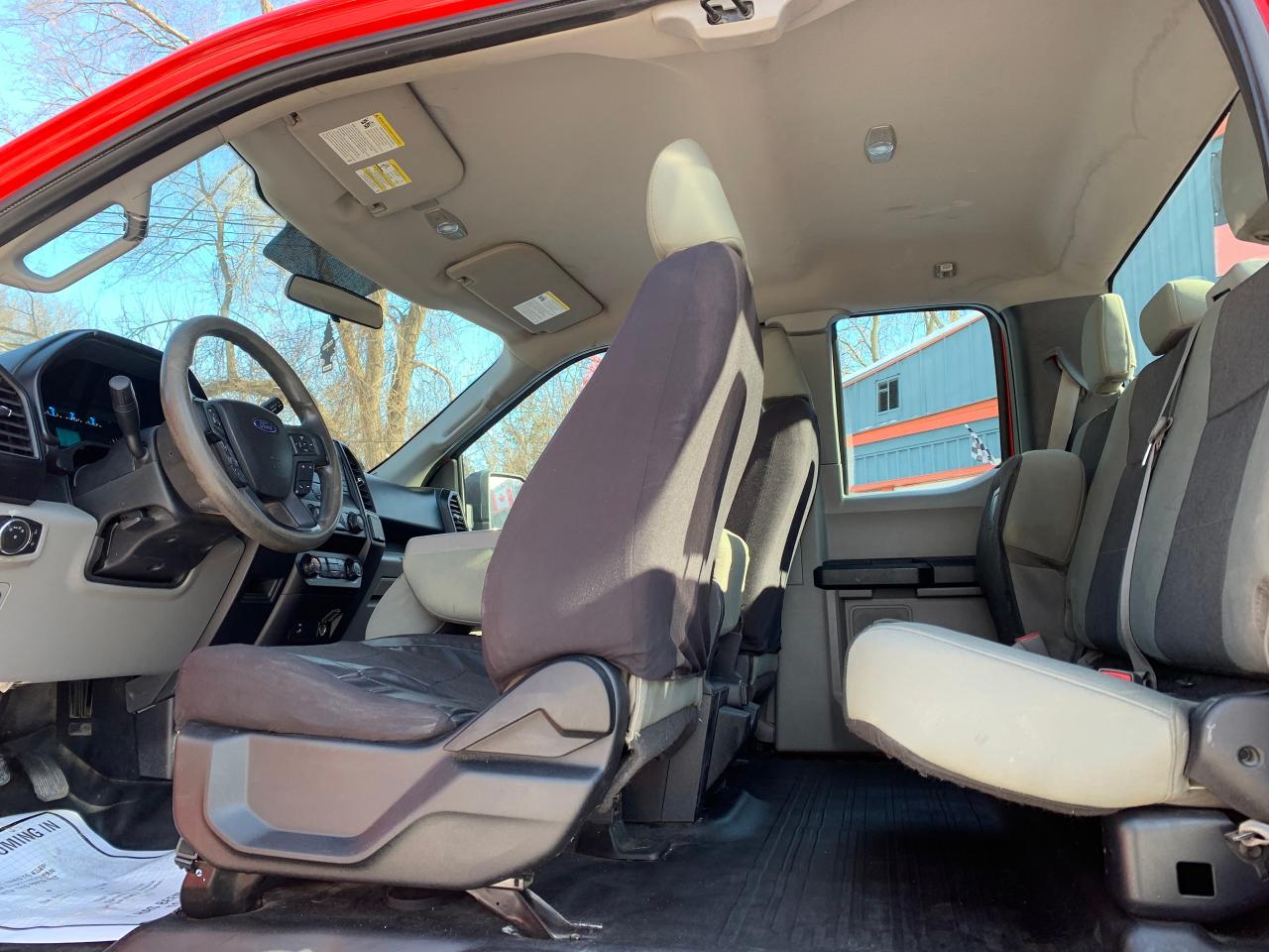 2016 Ford F-150 XL SUPERCAB LONG BOX Photo