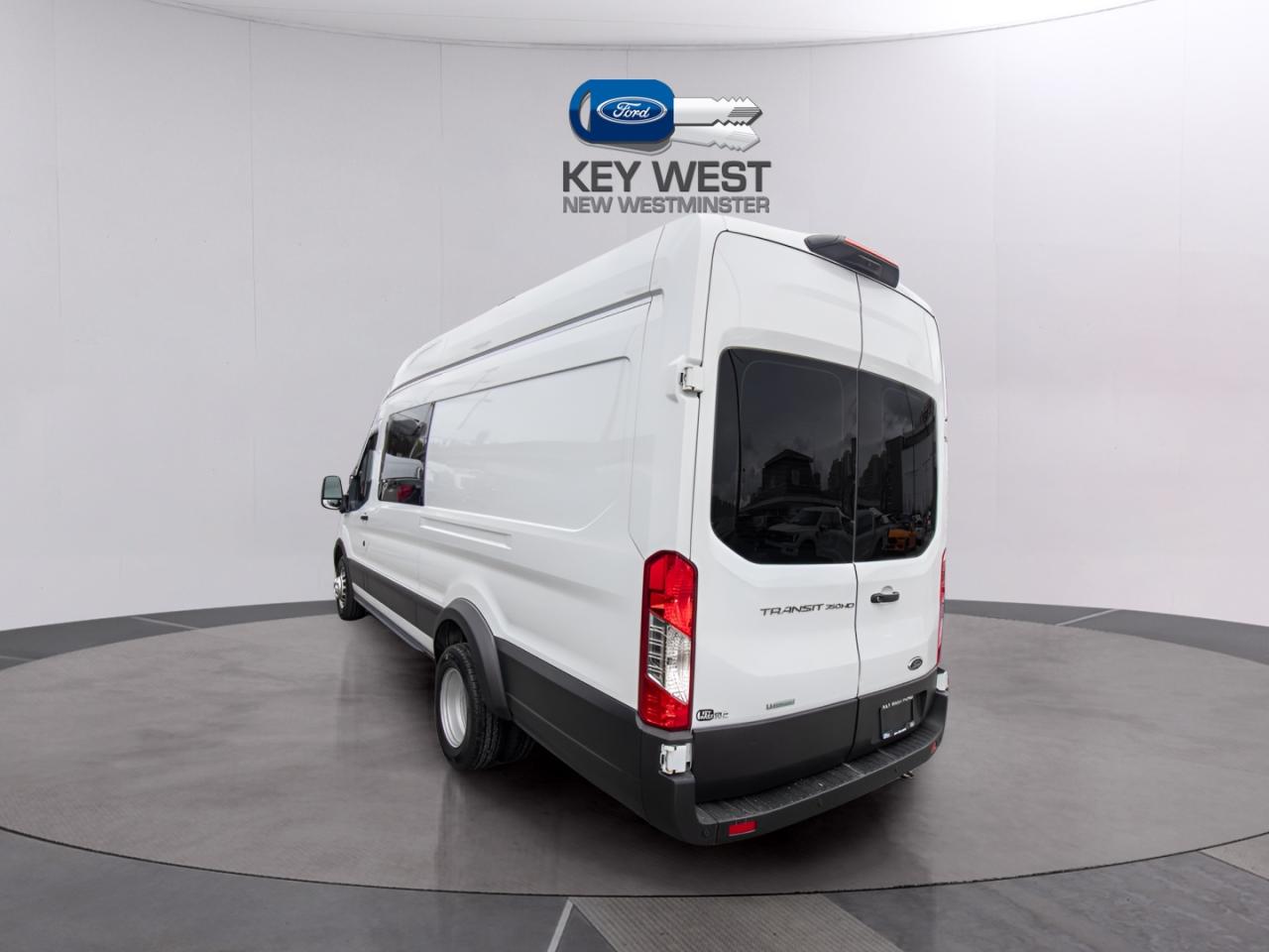2023 Ford Transit T-350 HD Photo1