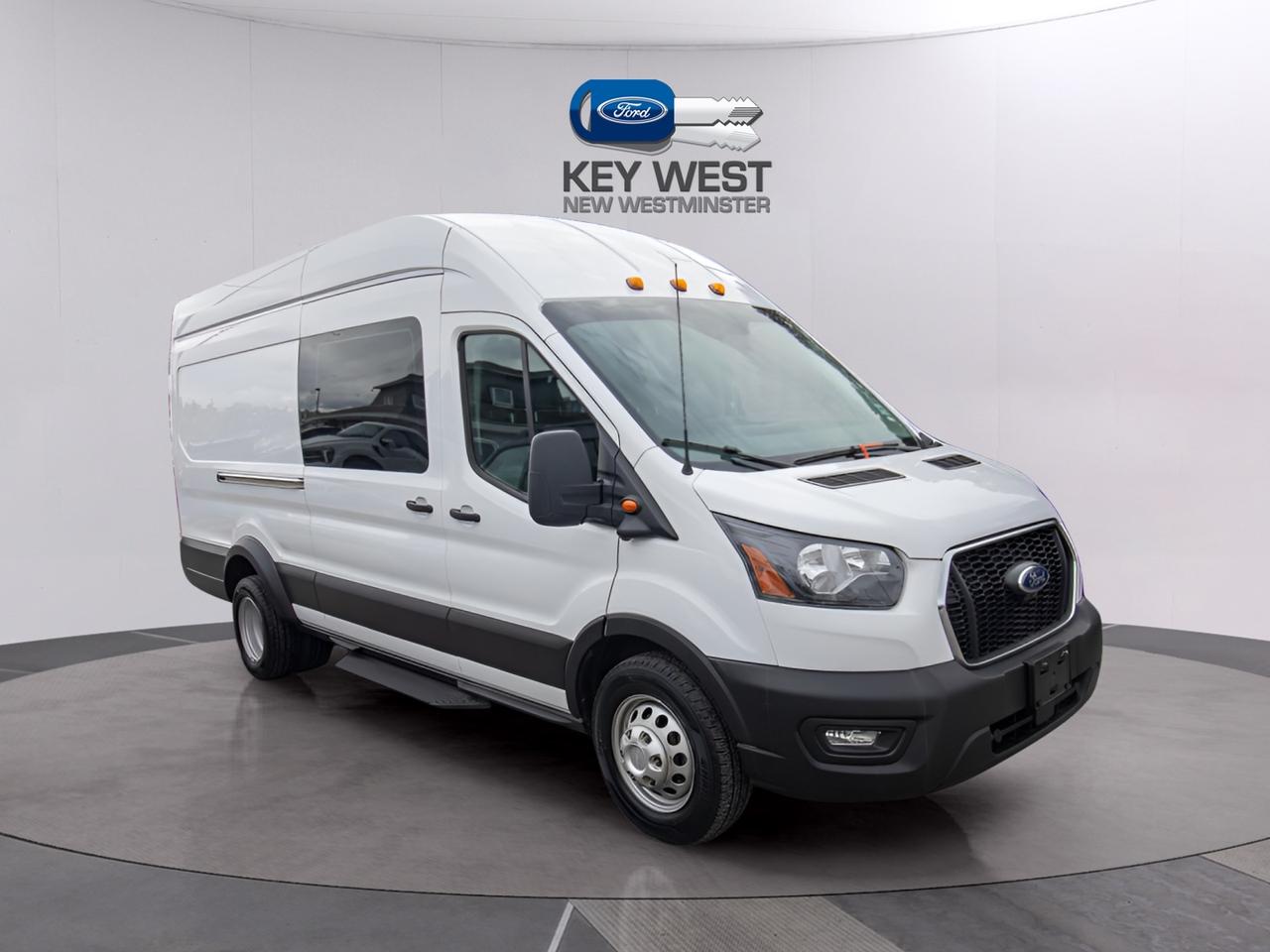 2023 Ford Transit T-350 HD Photo4