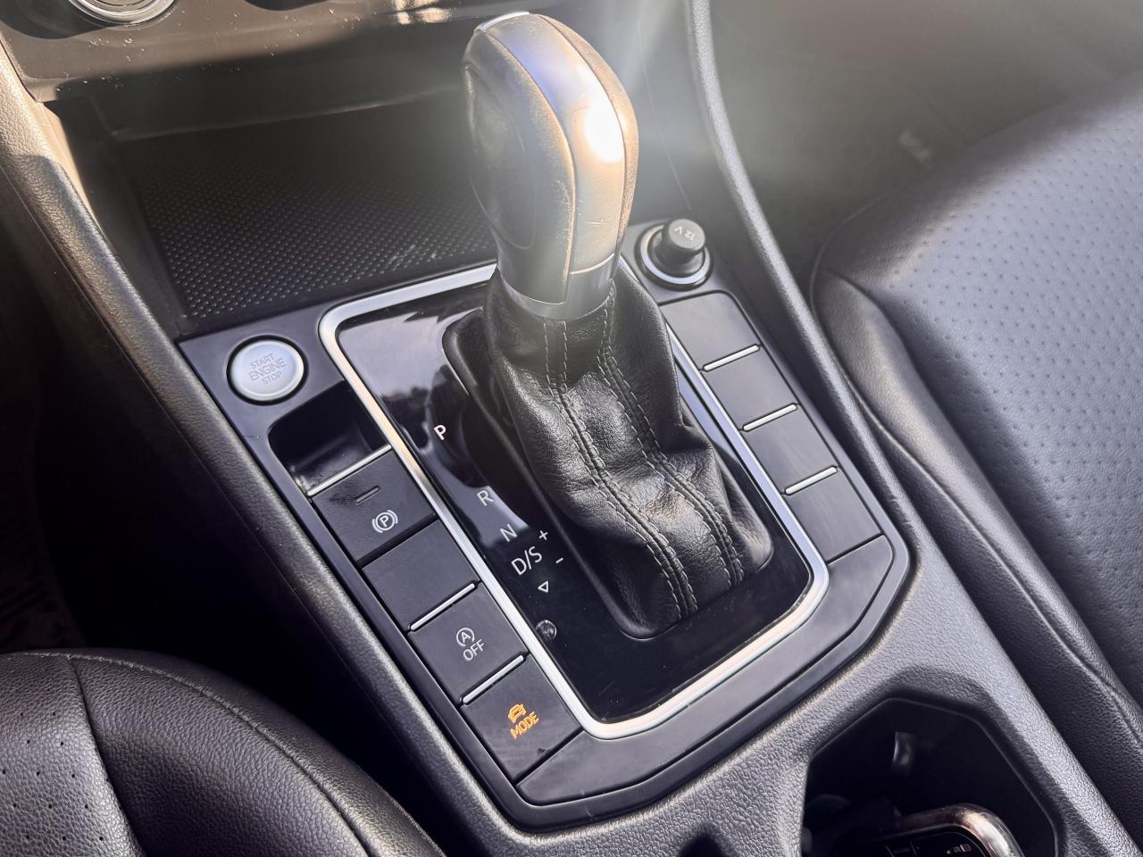 2019 Volkswagen Jetta FINANCING AVAILABLE Photo12