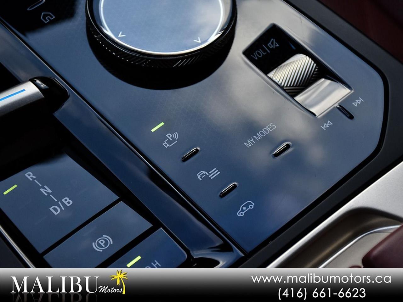 2022 BMW iX xDrive50 Photo