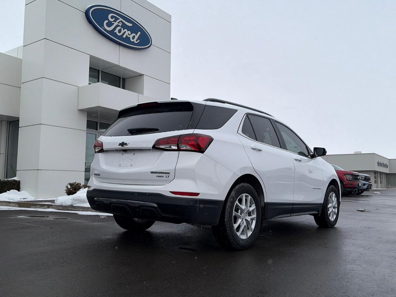 2022 Chevrolet Equinox AWD LT Photo