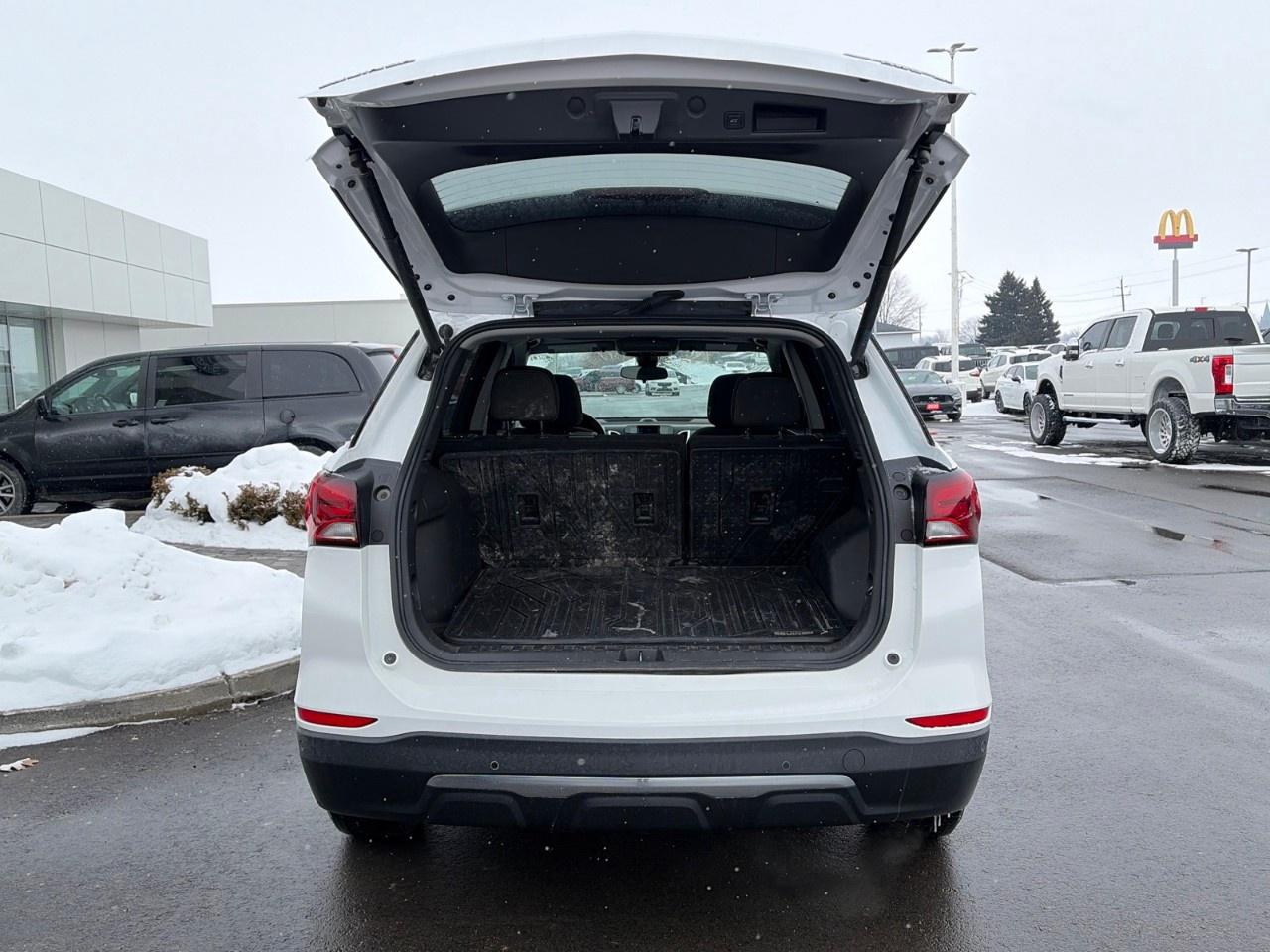 2022 Chevrolet Equinox AWD LT Photo