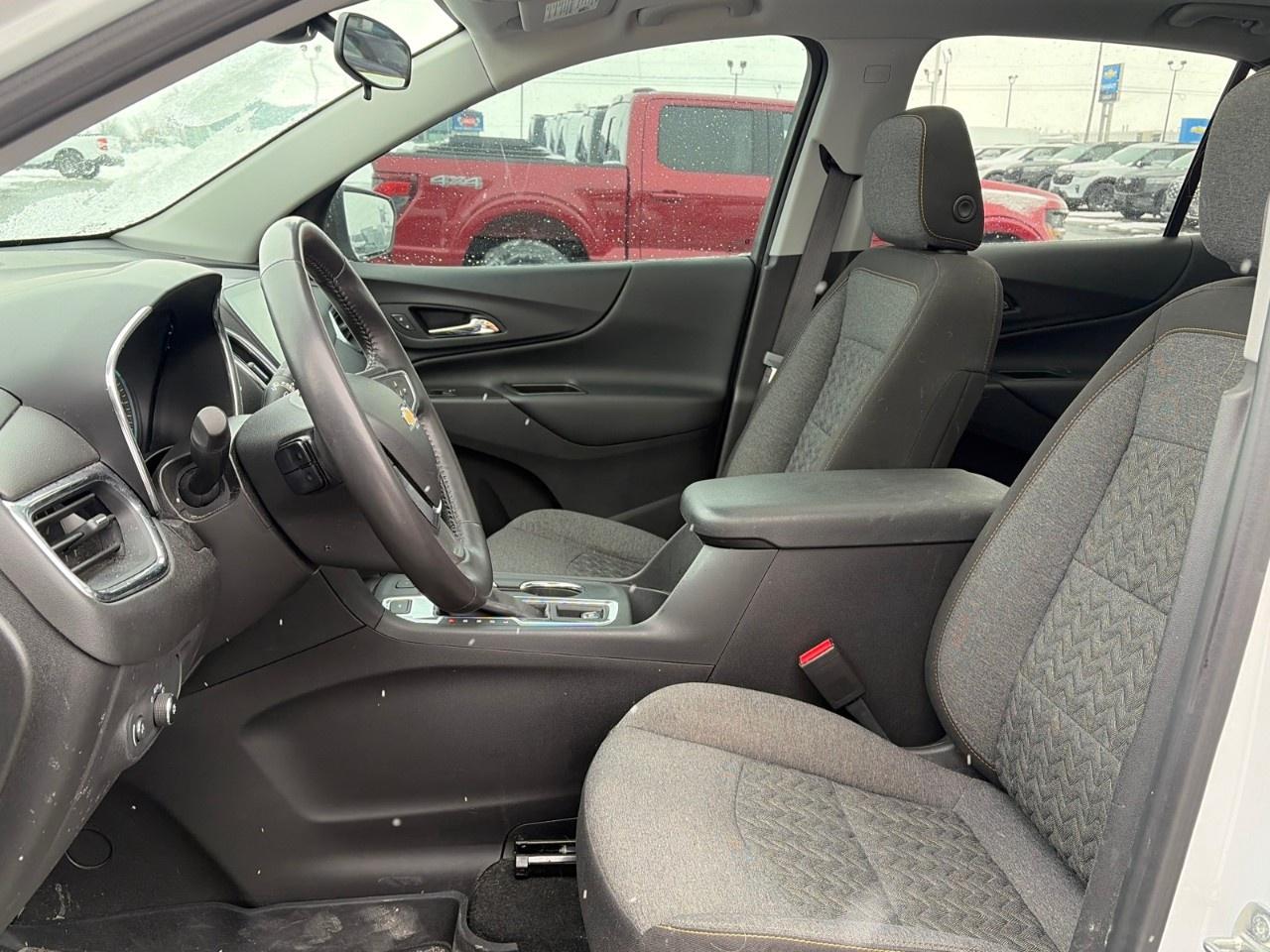 2022 Chevrolet Equinox AWD LT Photo