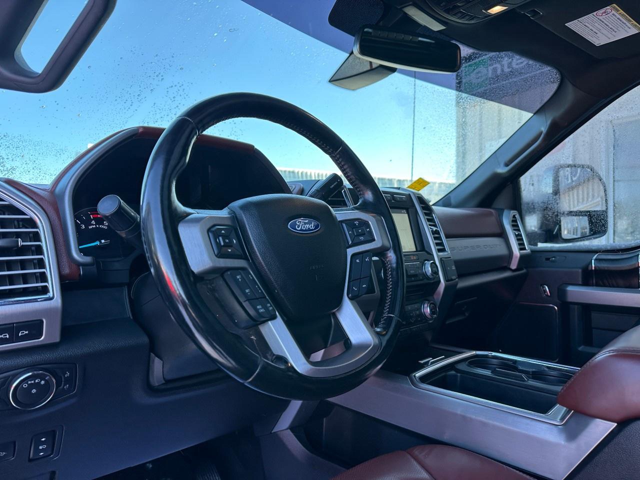 2018 Ford F-250 Super Duty SRW PLATINUM 4WD CREW CAB 6.75' BOX Photo