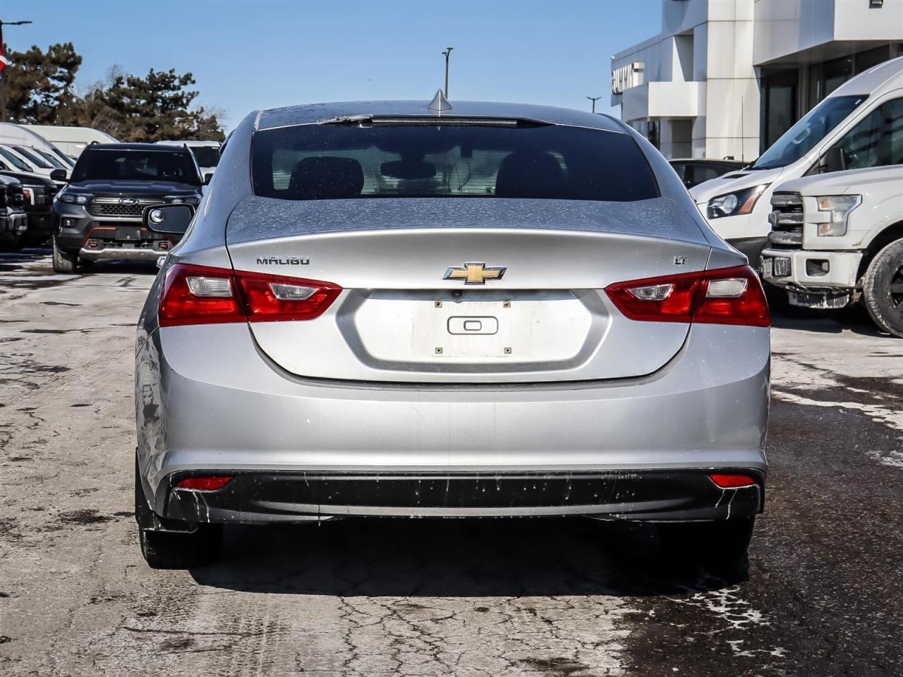 2017 Chevrolet Malibu 1LT You Safety you Save | Snow tires included | Photo4