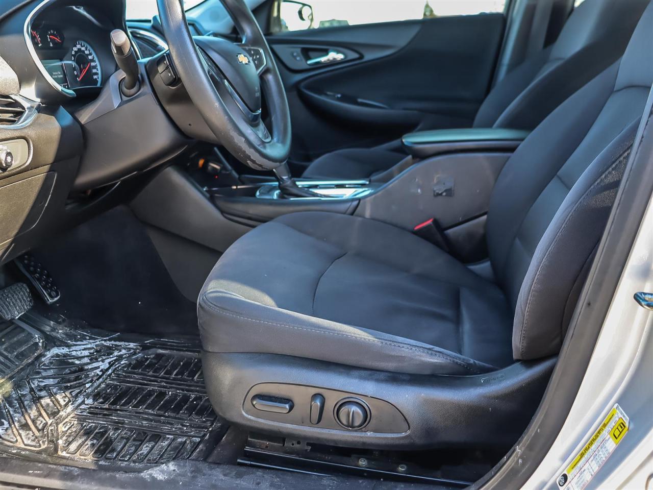 2017 Chevrolet Malibu 1LT You Safety you Save | Snow tires included | Photo