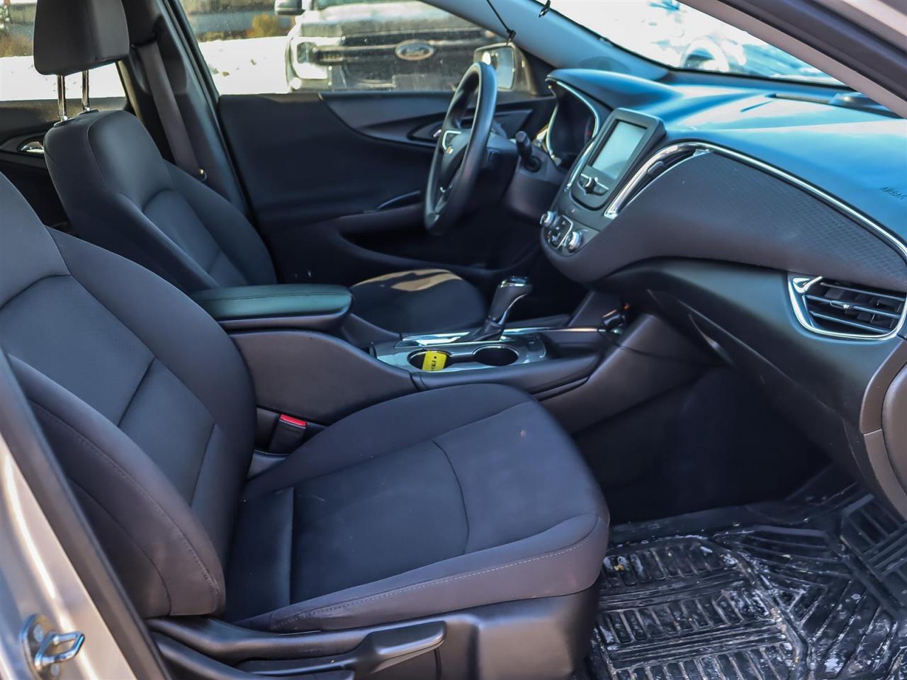 2017 Chevrolet Malibu 1LT You Safety you Save | Snow tires included | Photo