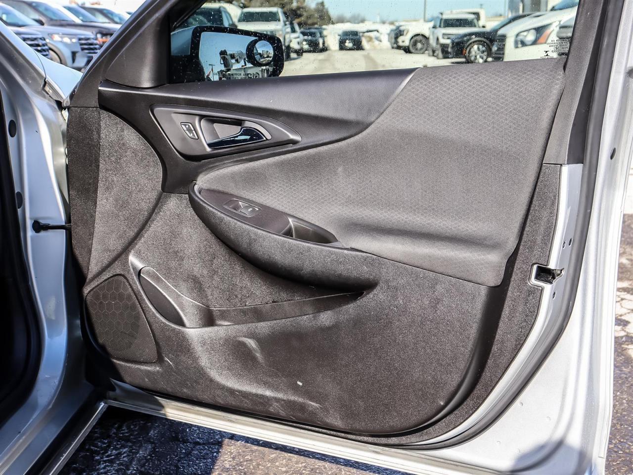 2017 Chevrolet Malibu 1LT You Safety you Save | Snow tires included | Photo