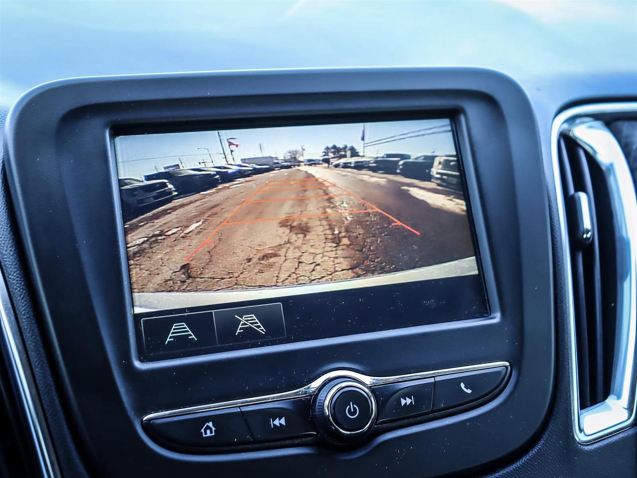 2017 Chevrolet Malibu 1LT You Safety you Save | Snow tires included | Photo