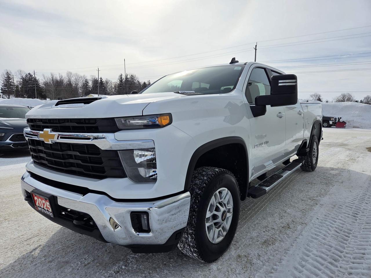 2025 Chevrolet Silverado 2500 LT Crew Cab Convenience Package | 17" Wheels Photo