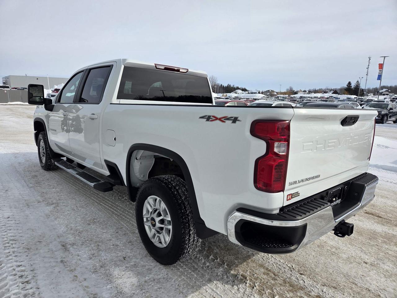 2025 Chevrolet Silverado 2500 LT Crew Cab Convenience Package | 17" Wheels Photo