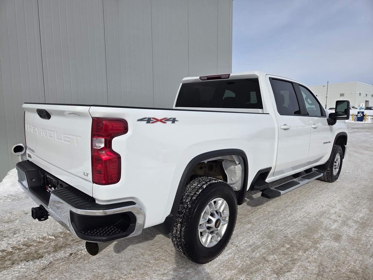 2025 Chevrolet Silverado 2500 LT Crew Cab Convenience Package | 17" Wheels Photo