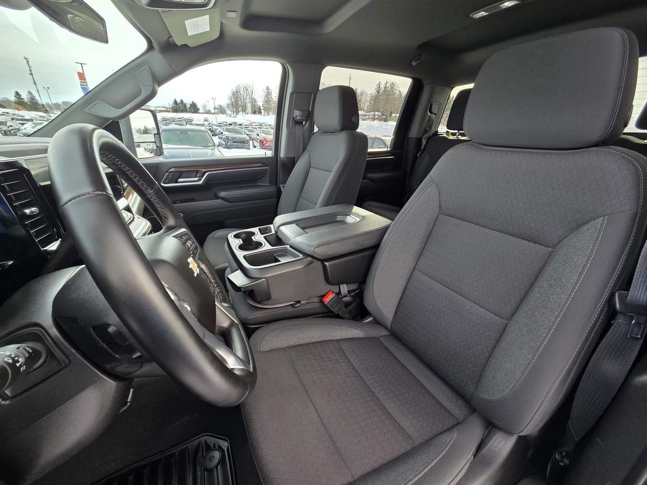 2025 Chevrolet Silverado 2500 LT Crew Cab Convenience Package | 17" Wheels Photo