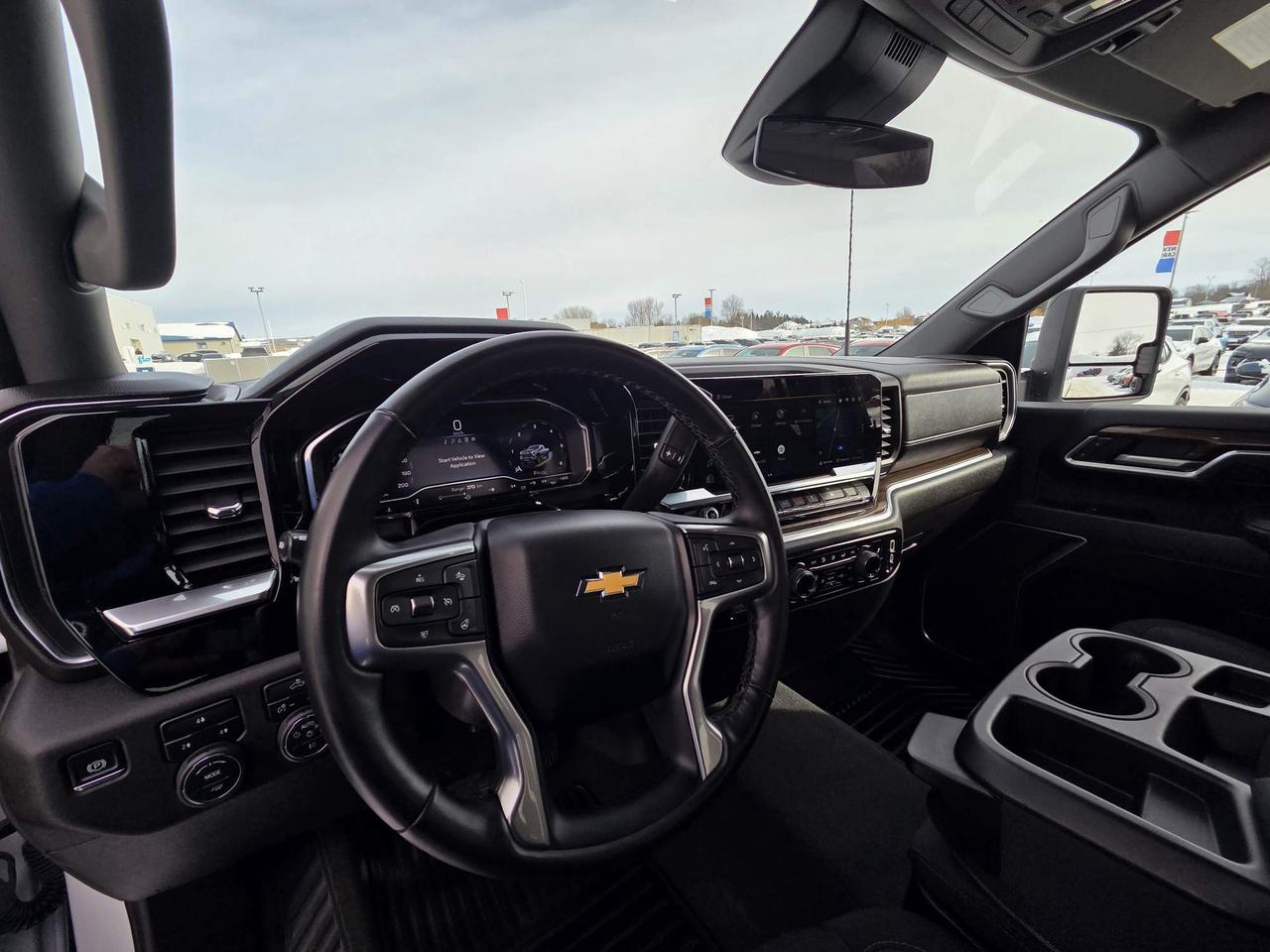 2025 Chevrolet Silverado 2500 LT Crew Cab Convenience Package | 17" Wheels Photo