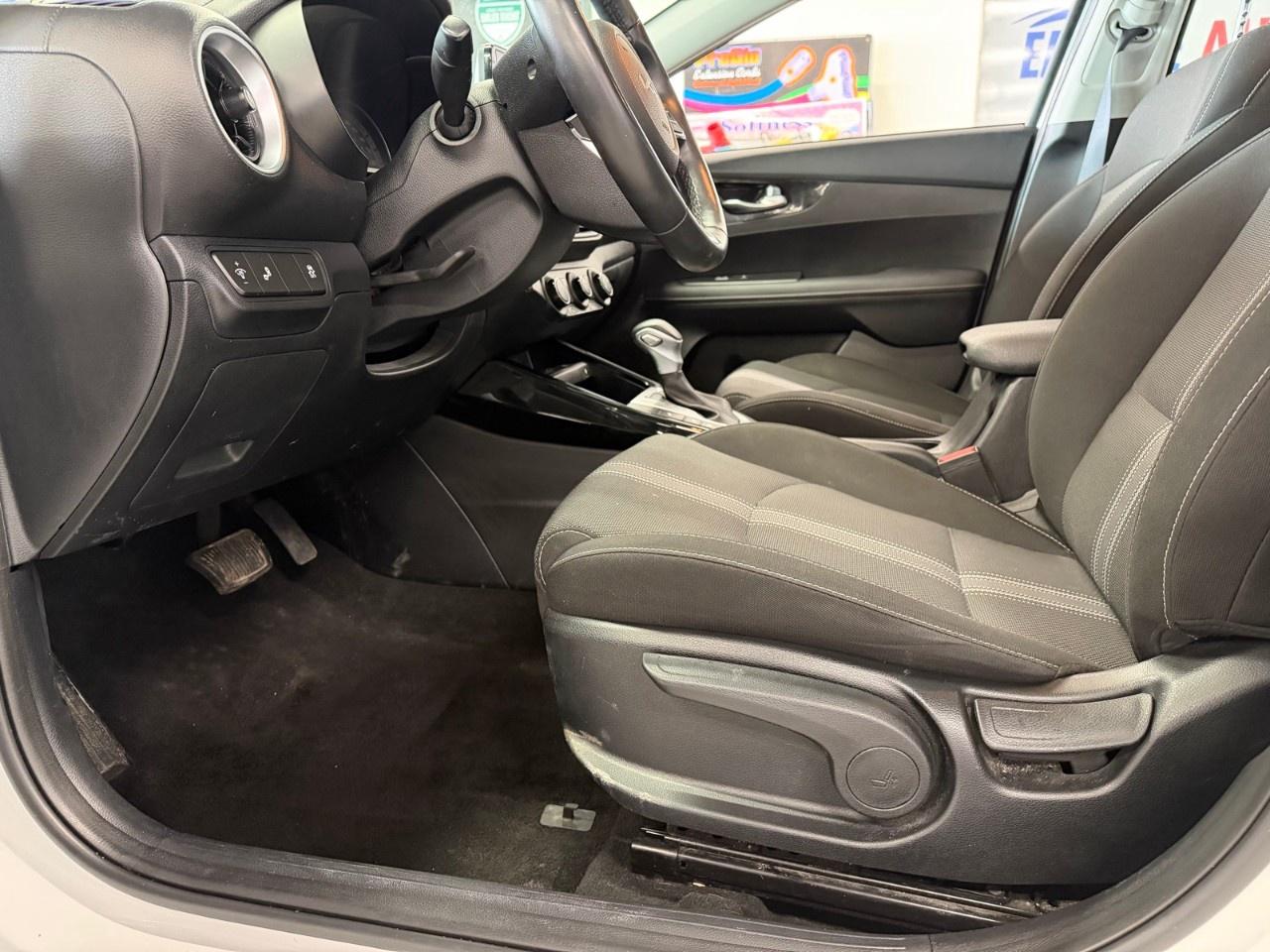 2024 Kia Forte LXS Photo